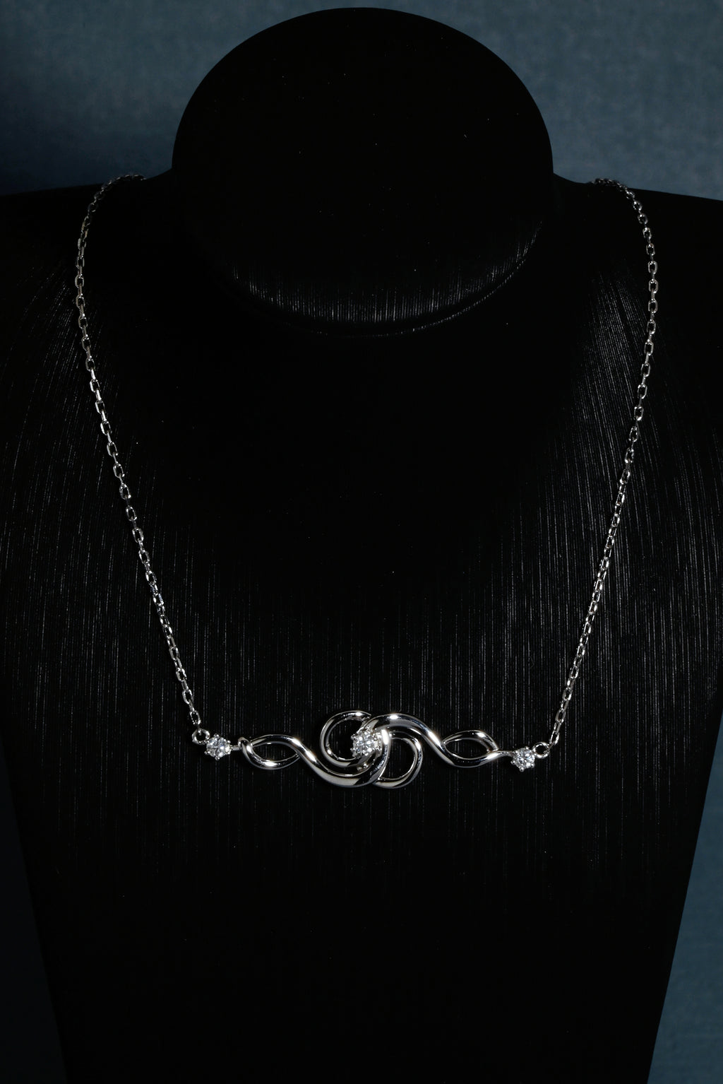 Glint Wave Necklace