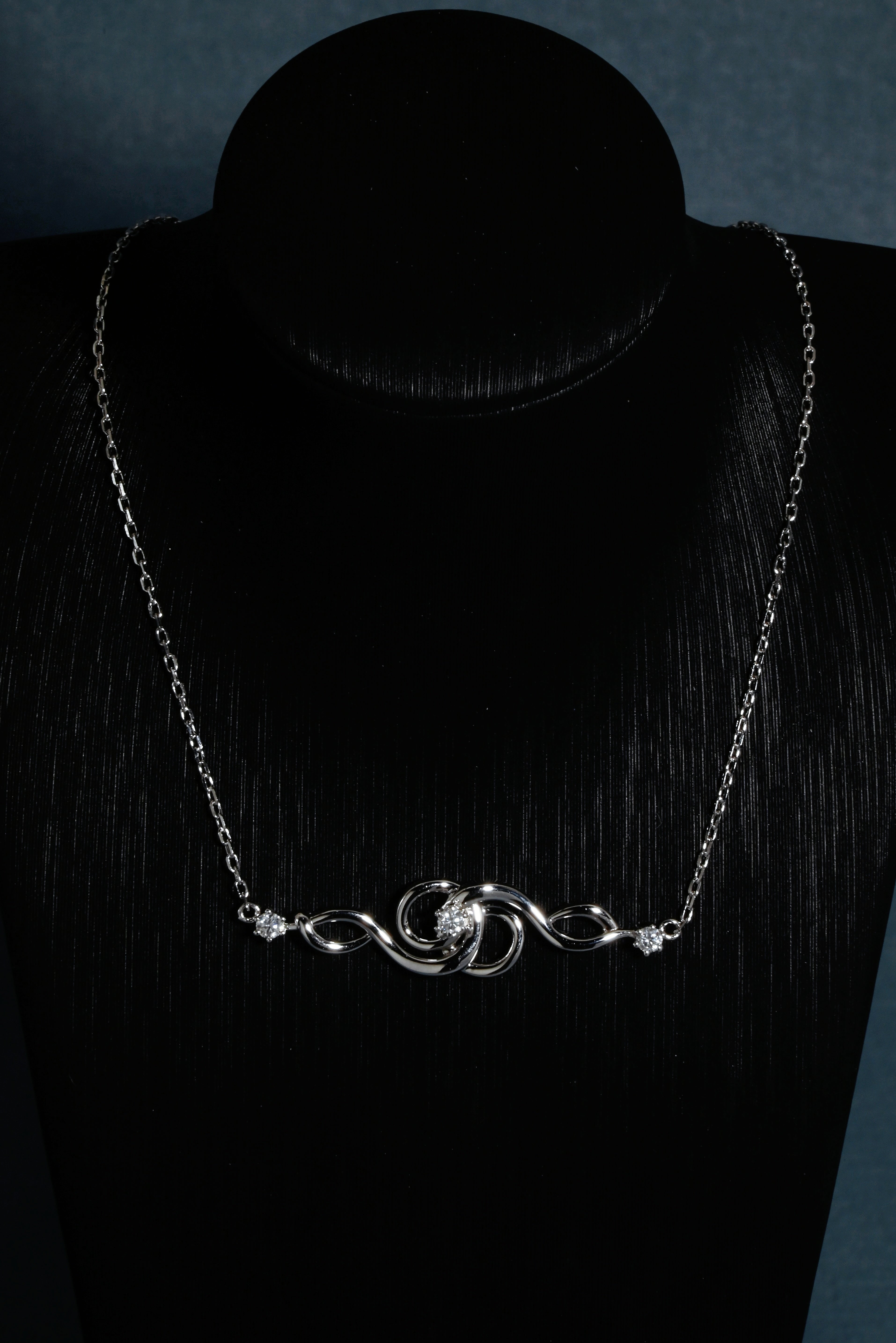 Glint Wave Necklace
