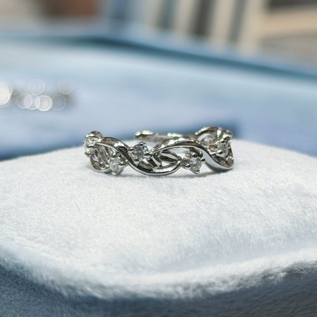 Swell Intertwined Ring