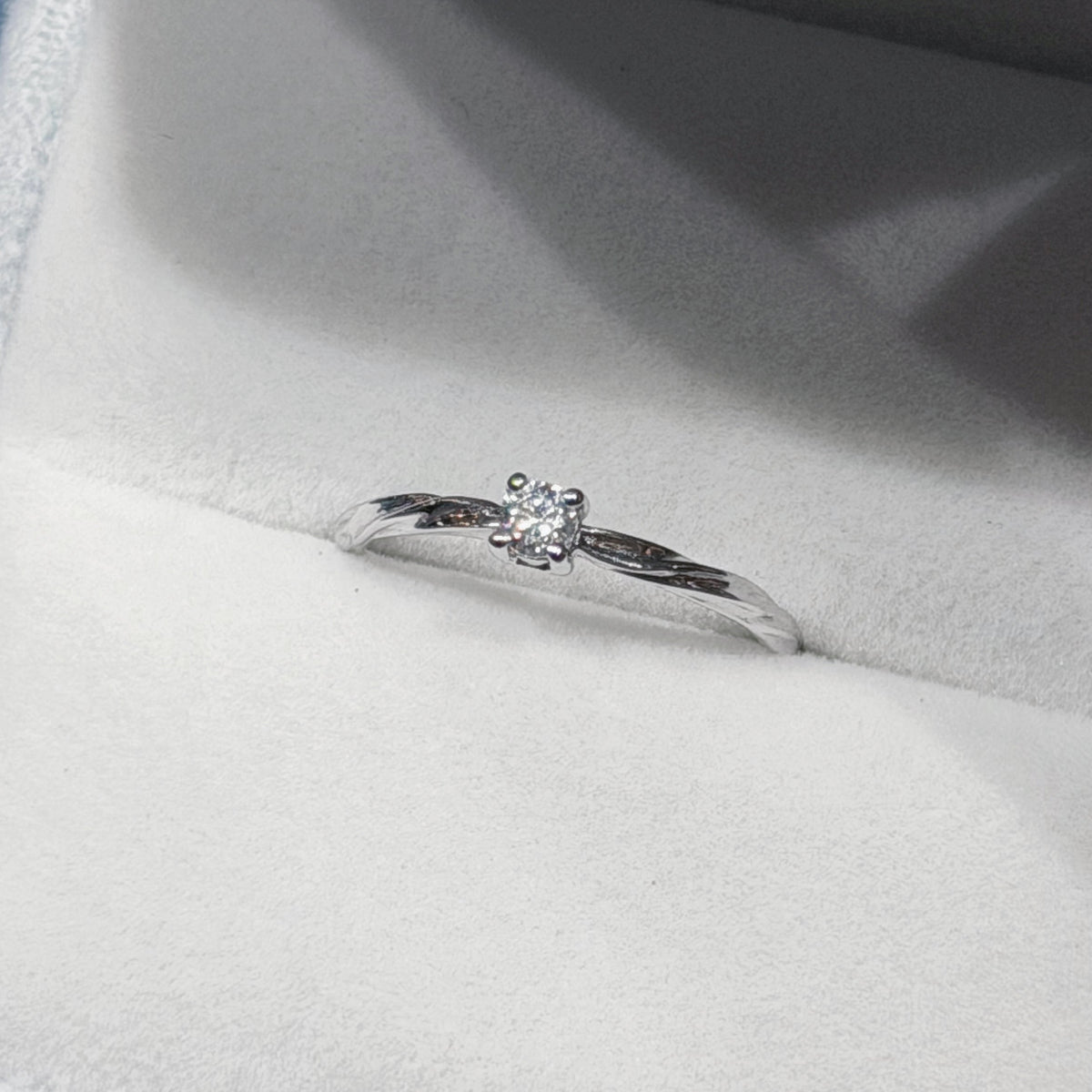 Swell Solitaire Ring